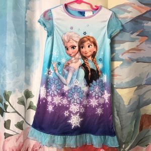 Frozen nightgown
